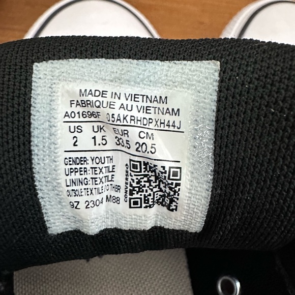 Converse All Star Sneakers kids size 2, black. - Picture 3 of 3